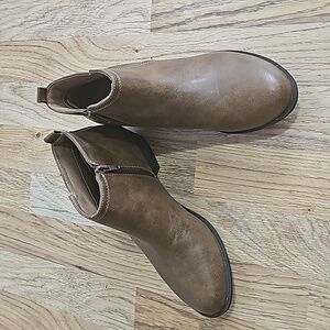 Women's booties size 6